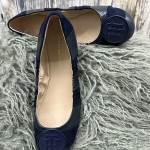 Tommy Hilfiger Navy Leather and Suede Logo Ballet Flats